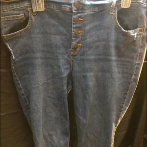 COPY - Women’s Old Navy brand jeans 👖